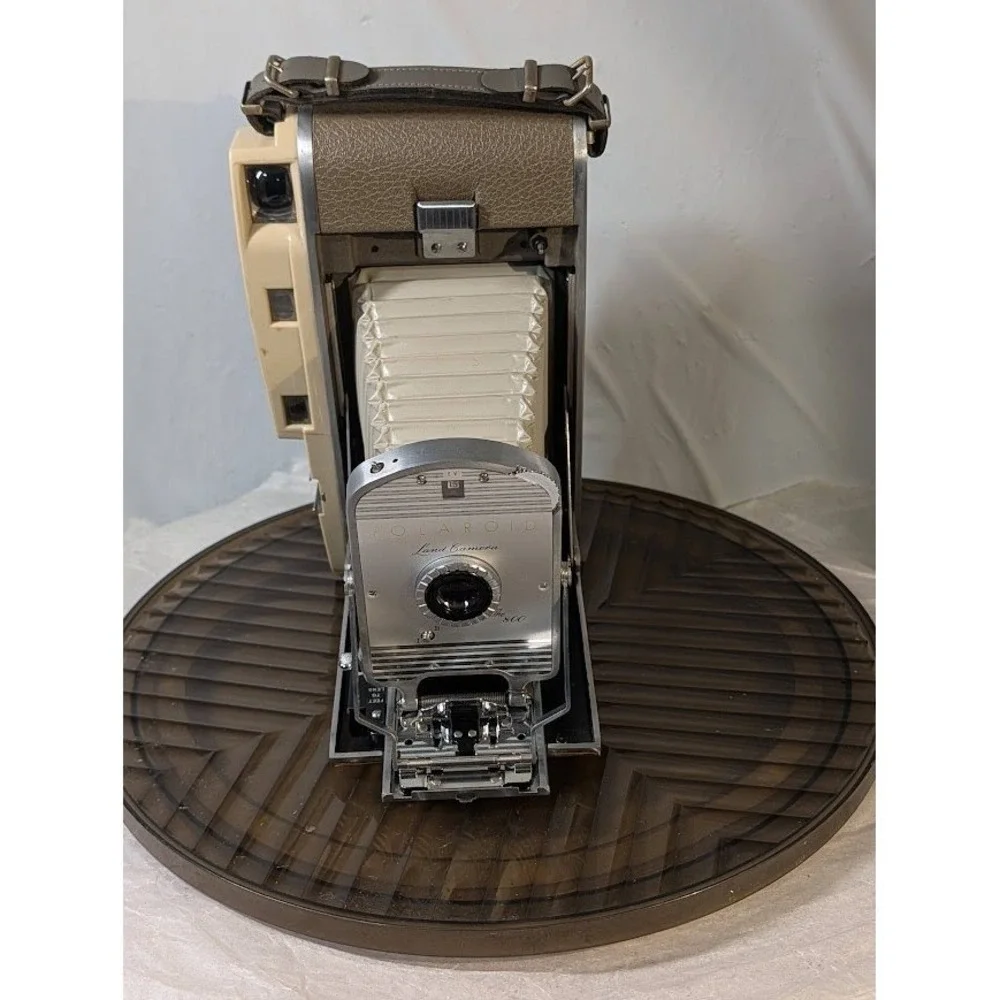 Vintage Polaroid Land Camera Model 800 Folding Instant Camera Tan Brown‎ Retro